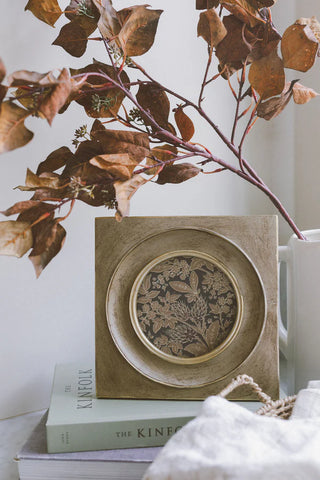 Round View Photo Frame