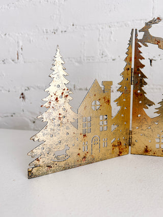 Santa's Village Folding Scene