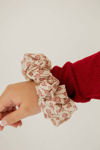 Jumbo Vintage Red Design Scrunchie