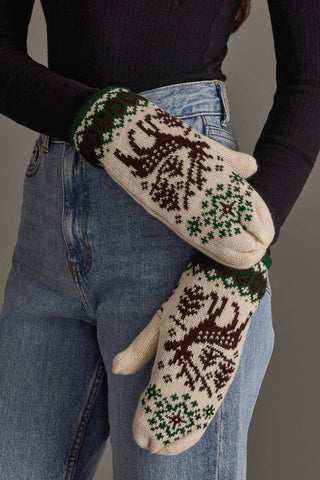 Montana Winter Deer Pattern Mittens
