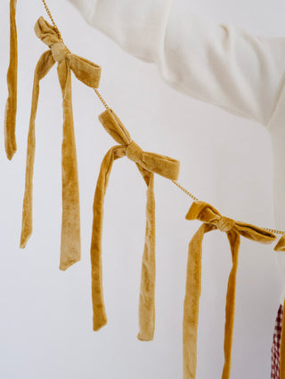 Velvet Bow Chain Garland