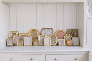 Antiqued Petite Oval Photo Frame