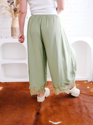 Rosemary Lace Balloon Pants