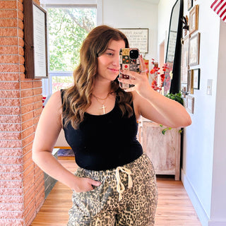 Black Seamless Cropped Fitted Tank Top