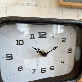 IMPERFECT FINAL SALE Duck Feet Clock