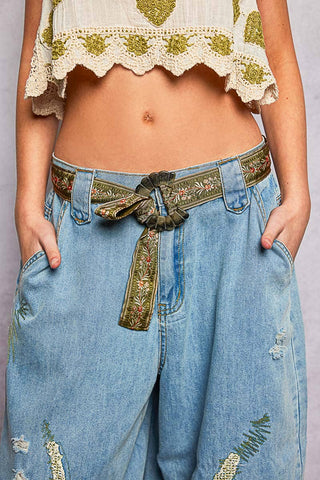 Embroidered Floral Belt