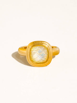 Lizette 18K Gold Square Ring