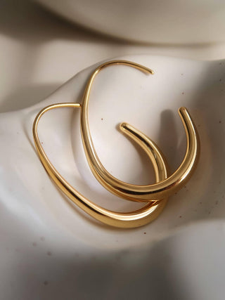 The Rowan Curve Hoop Earrings