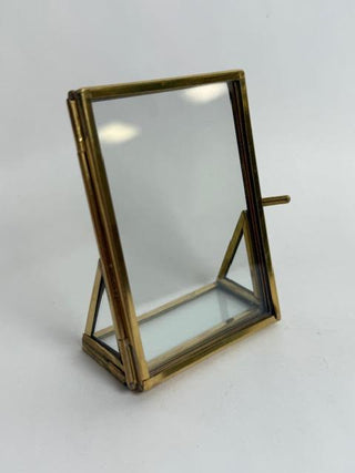2.5" x 3.5" Vertical Brass Standing Frame